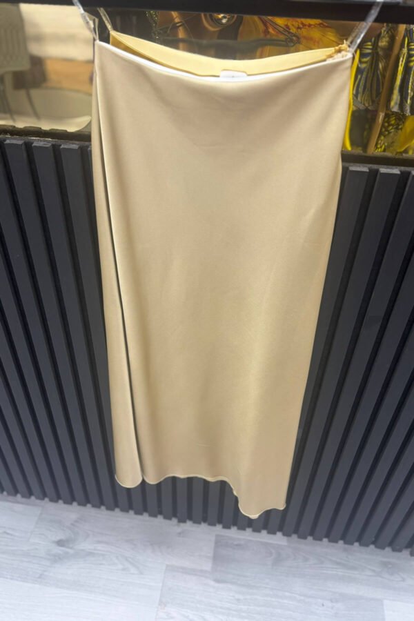 Silk Skirt - Image 2