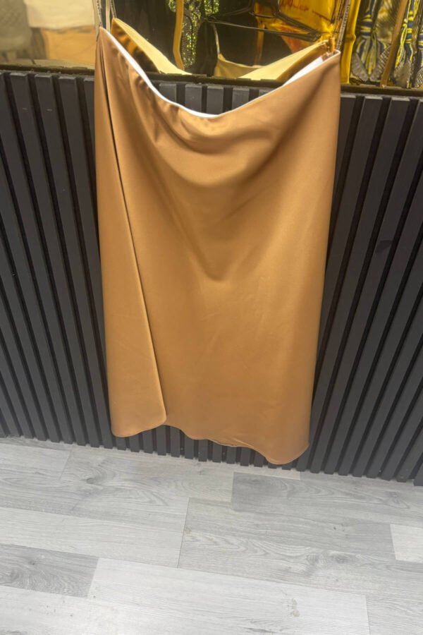 Silk Skirt - Image 4